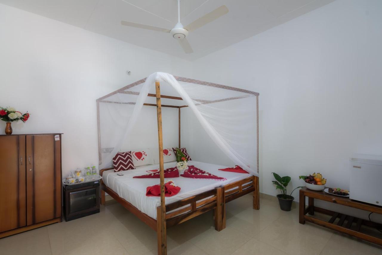 Comfort Beach Hotel Аругам Экстерьер фото