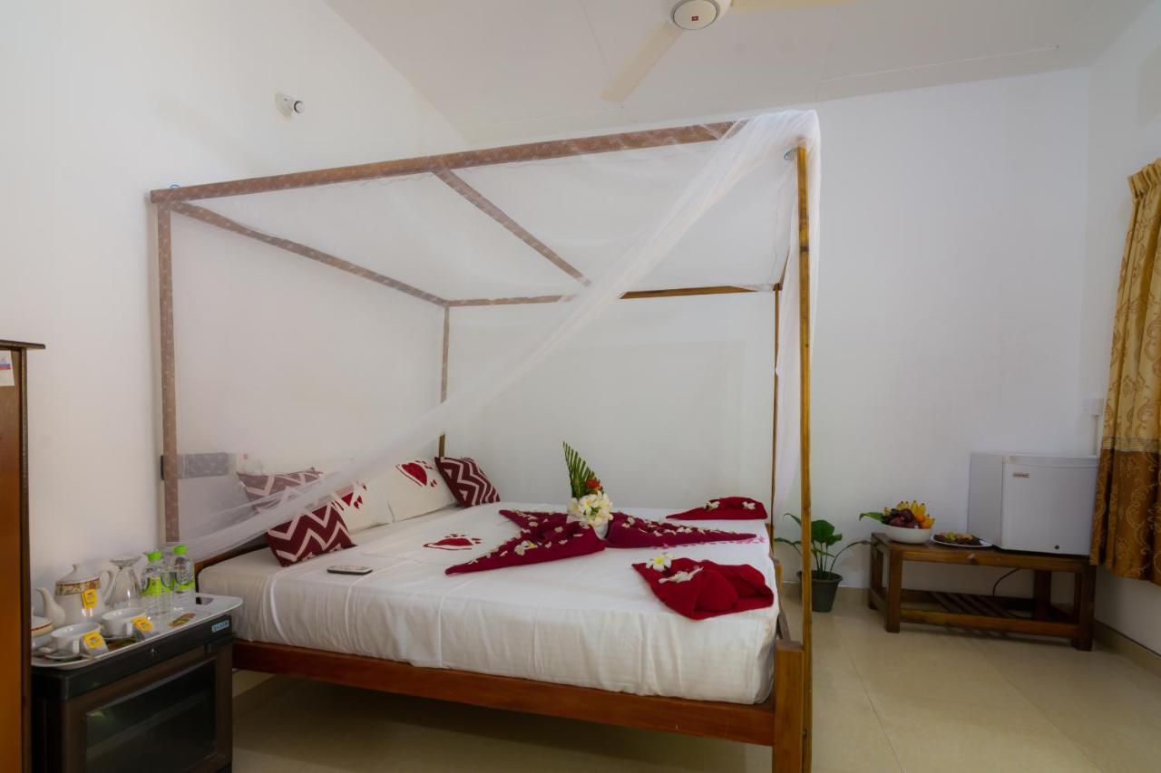 Comfort Beach Hotel Аругам Экстерьер фото